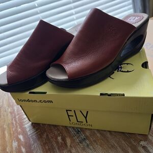 FLY London Women's Brick Red Peep-Toe Sandals